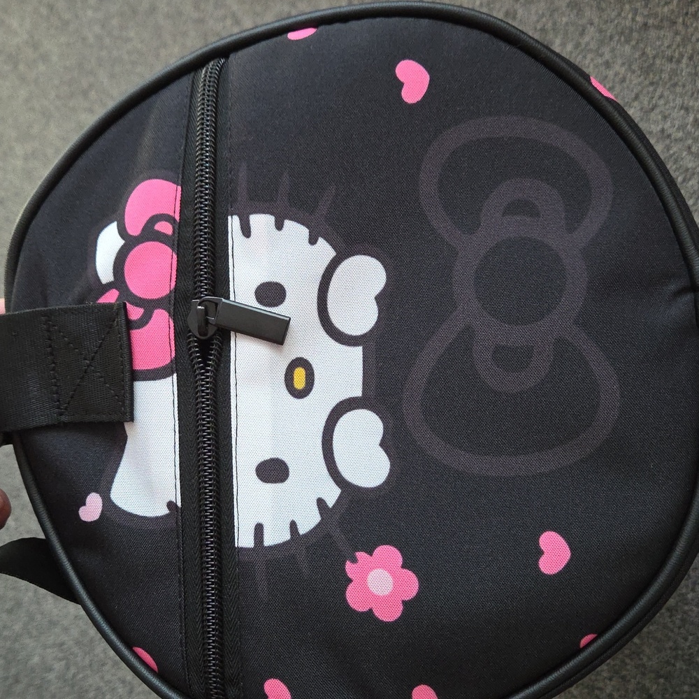 Hello Kitty Print Travel Bag - Picture 4 of 6